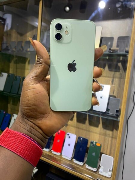 Apple iPhone 12 64g