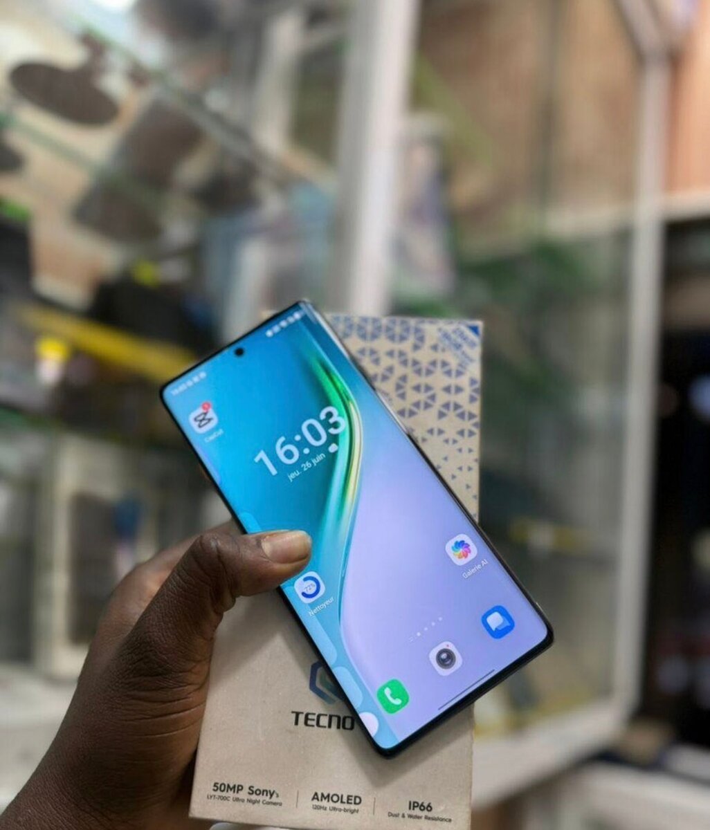 TECNO 40 pro 256gb