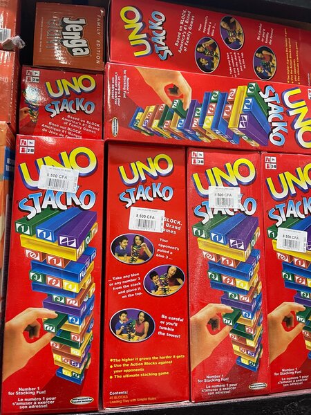 Uno stacko jeu