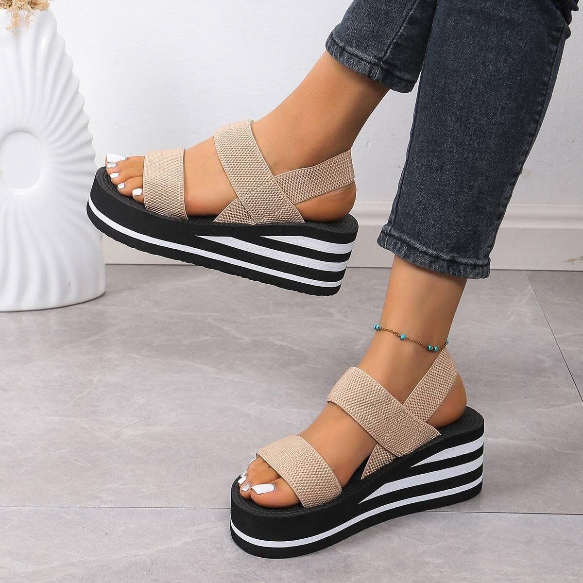 Ladies fashion cross