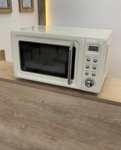 20L Dunelm retro microwave