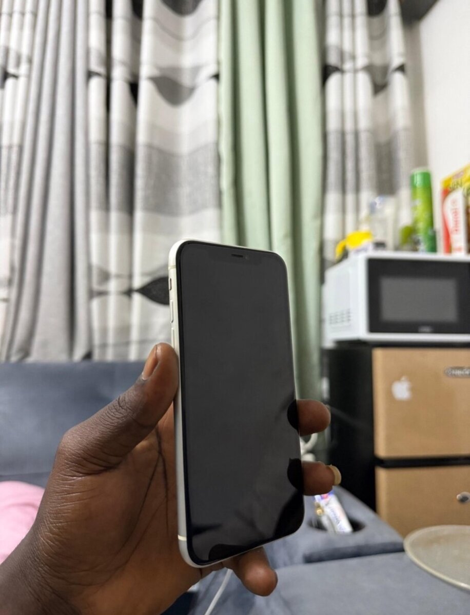 iPhone 11
