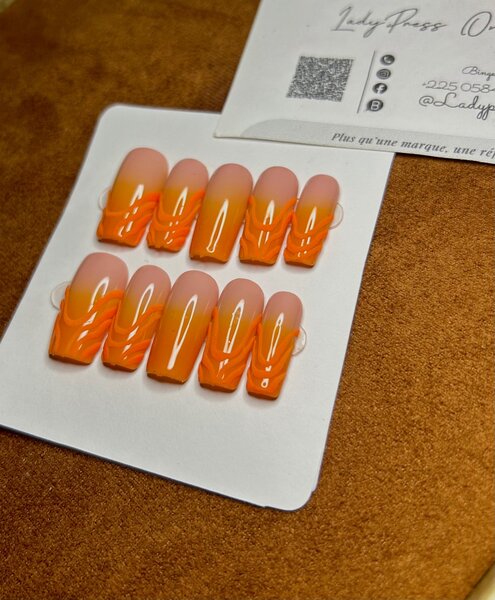 Baby orange (M)