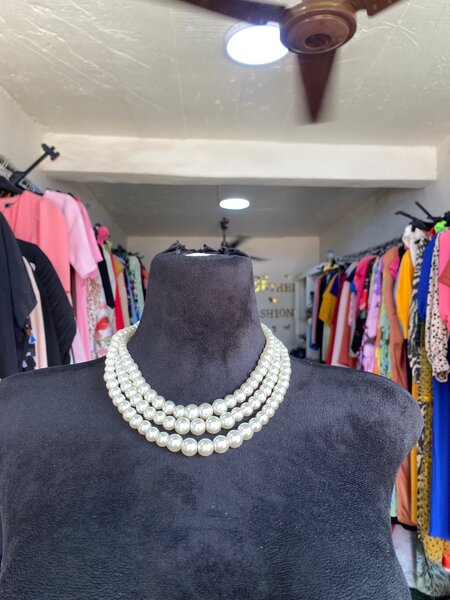 Pearls necklace