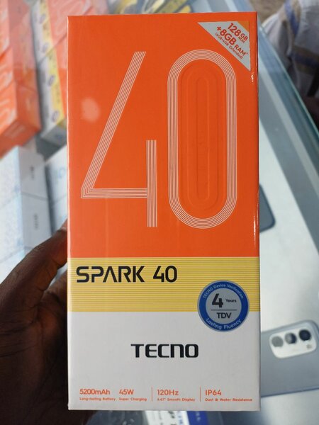 Tecno Spark 40 128GB RAM 4+4