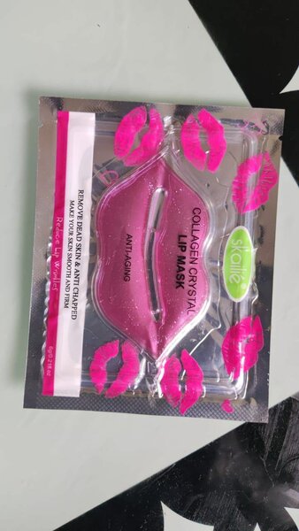Lip mask