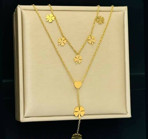 Elegant Clover Necklace Set
