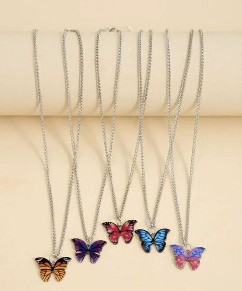 Collier Papillon Élégant