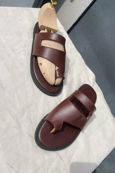 Sandales en cuir marron
