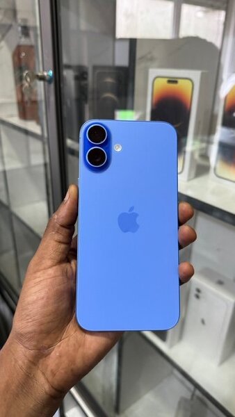 IPHONE 16 locked
