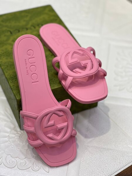 Gucci slippers