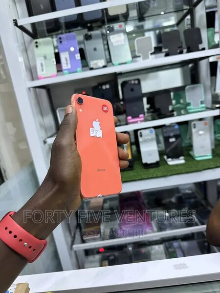 iPhone XR