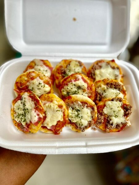Minis pizza ( viande ou jambo)