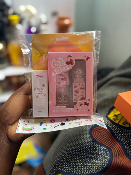 Kits gloss