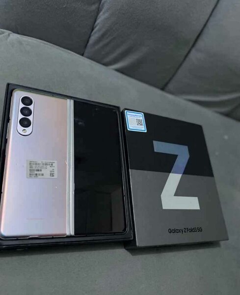 Smartphone pliable Galaxy Z Fold3