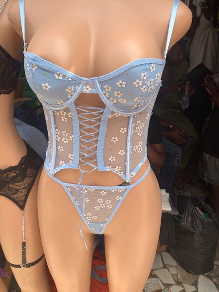 Ensemble corset bleu fleuri