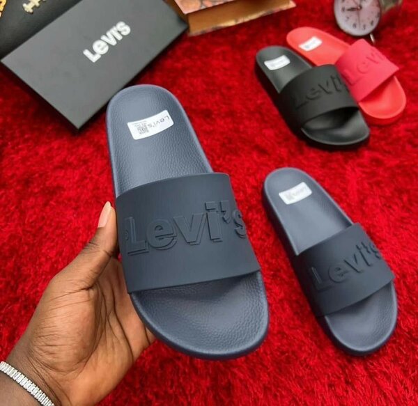 Sandals/Slippers