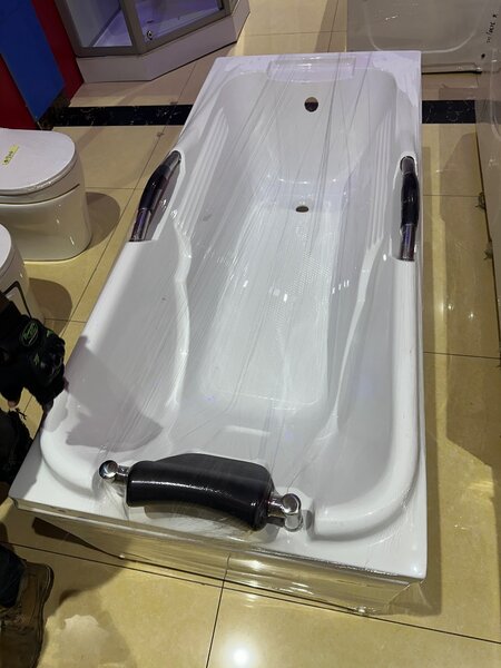 Panel bathtub