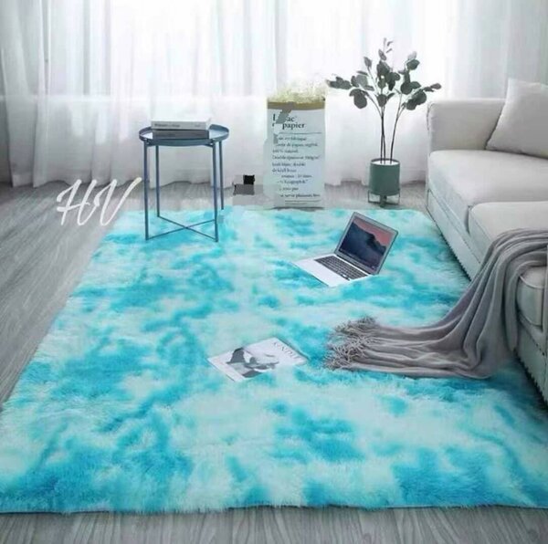 Fluffy carpet