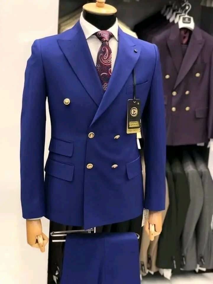 Costumes croisé