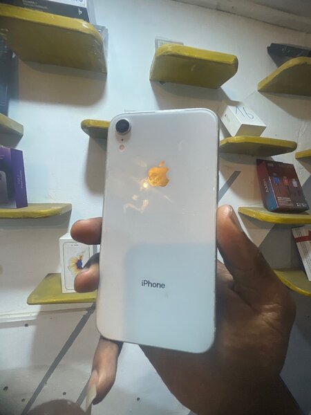 iPhone XR 64GB Blanc