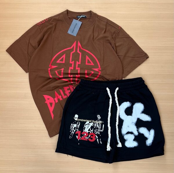 T SHIRT & SHORTS