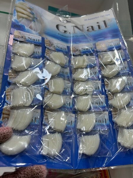 G-nails