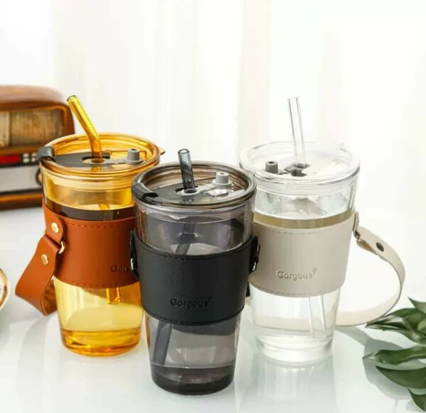 MUG EN VERRE MASSIF