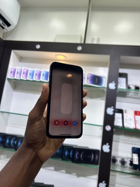 iPhone 14 simple