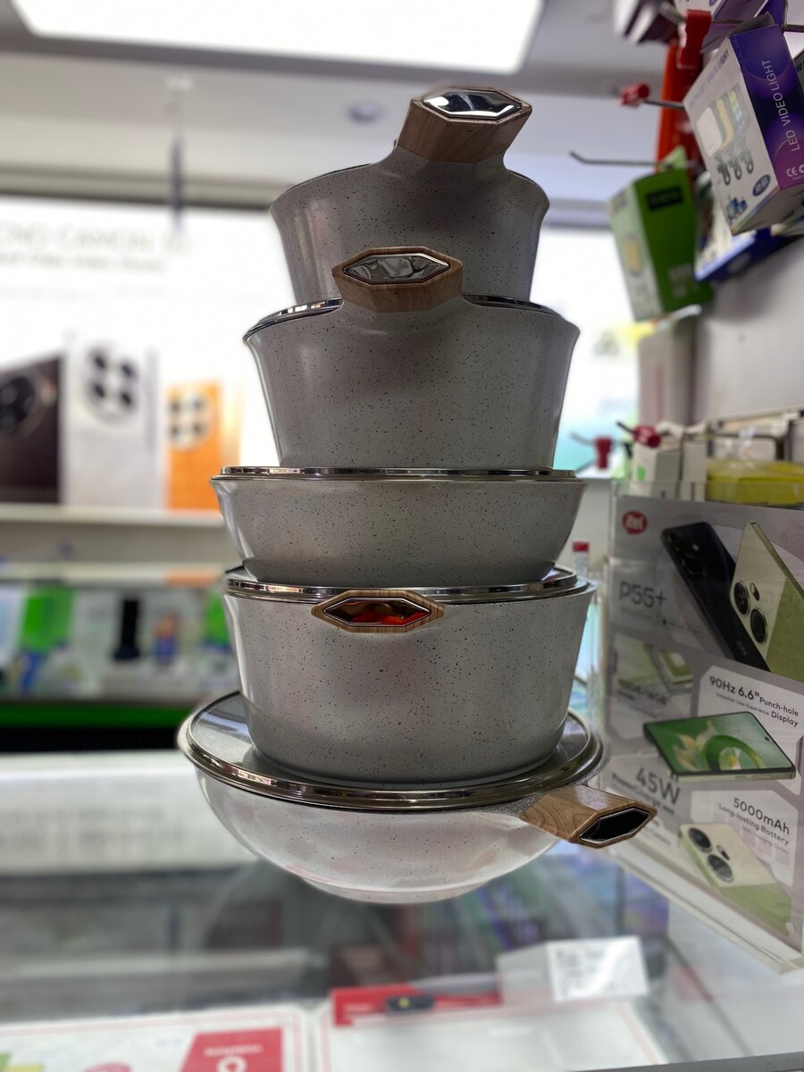 Non-stick saucepan