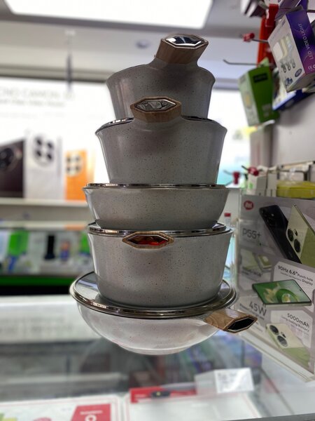 Non-stick saucepan