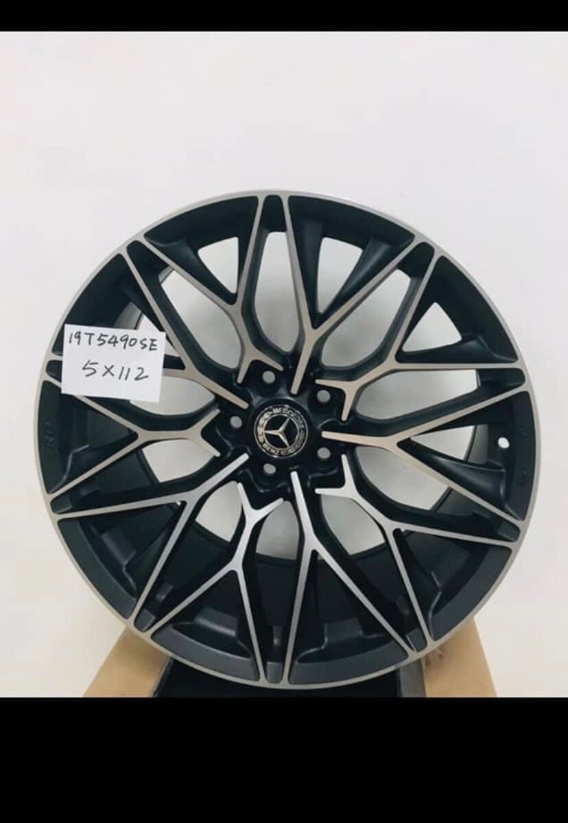 All types Of Car Rim Available