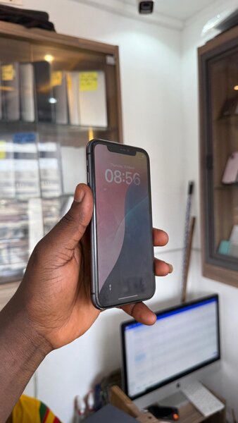 iPhone 11