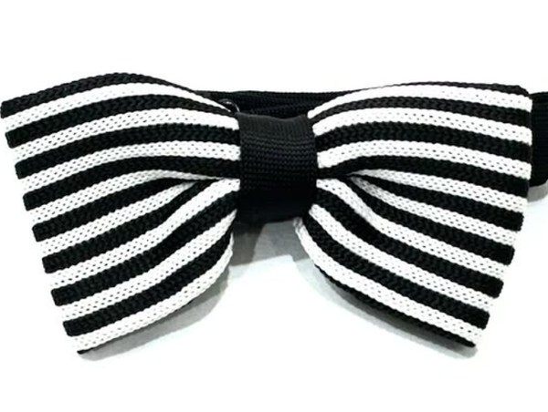 KNITTED BOWTIES