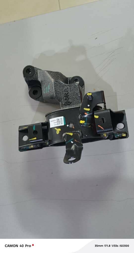 Support moteur robuste en acier