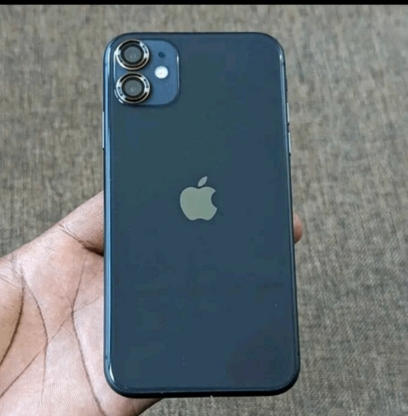iPhone 11 64 Go