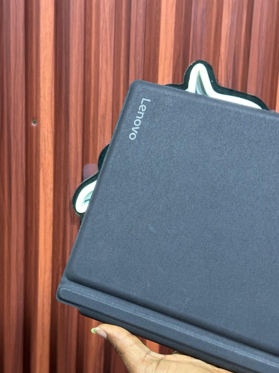 LENOVO Miix720