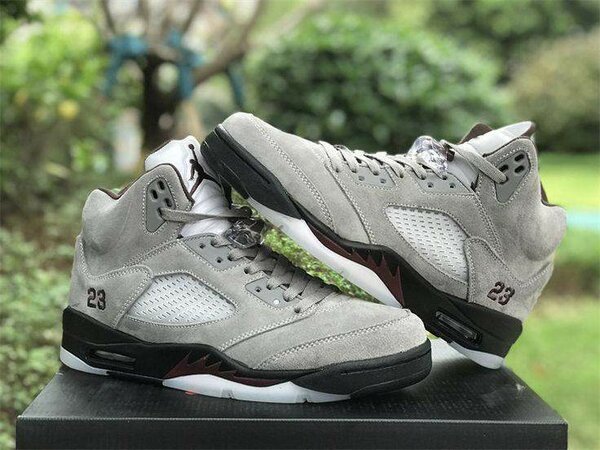 Jordan Sneakers