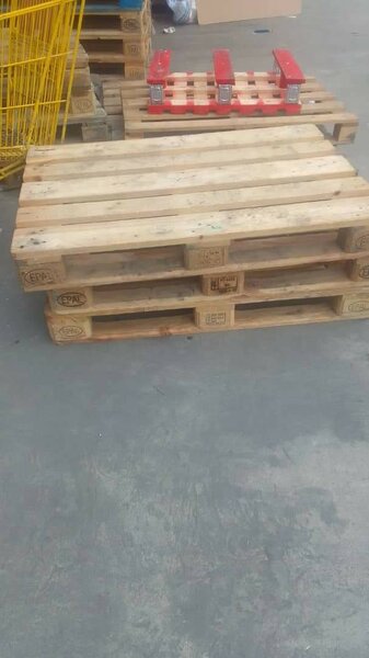 Palette en bois résistante