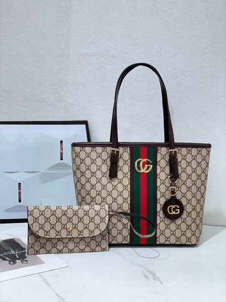Ladies handheld bags