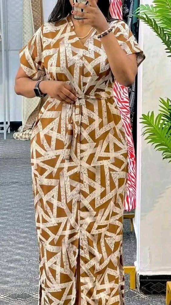 Robe élégante en motif chic