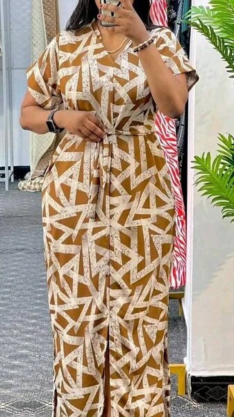 Robe élégante en motif chic