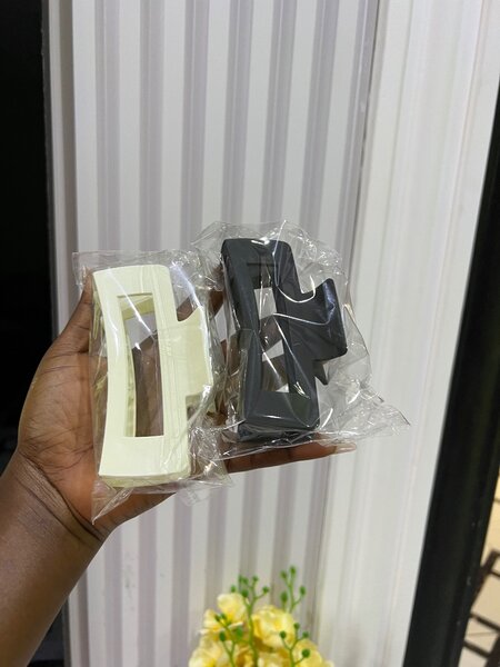 Claw clips