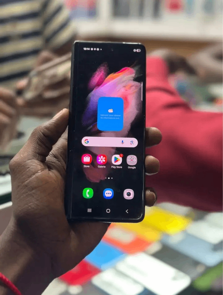 Samsung Z fold 3