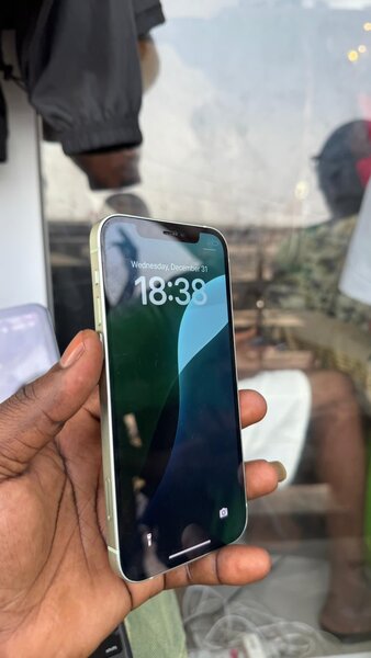 iPhone 12