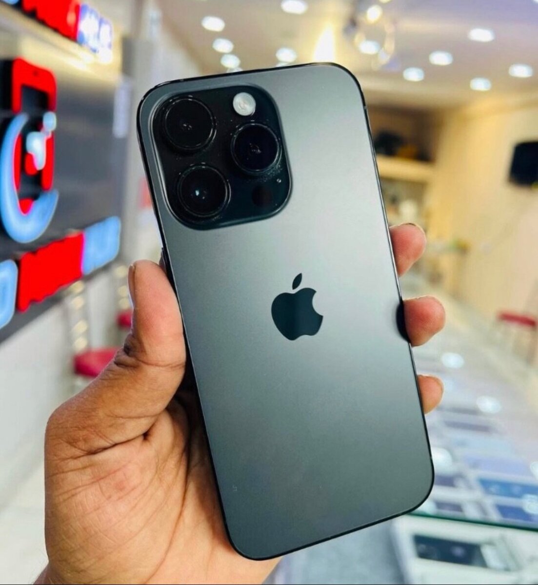 ROGGER IPHONES