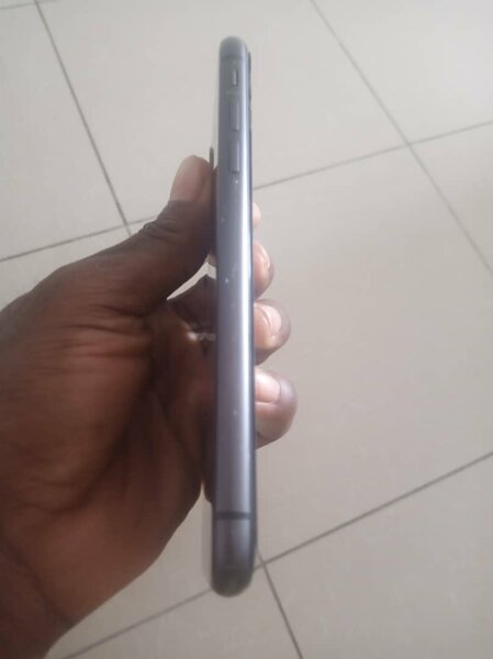 iPhone 11 simple