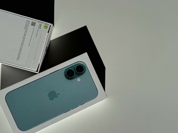 iPhone 16