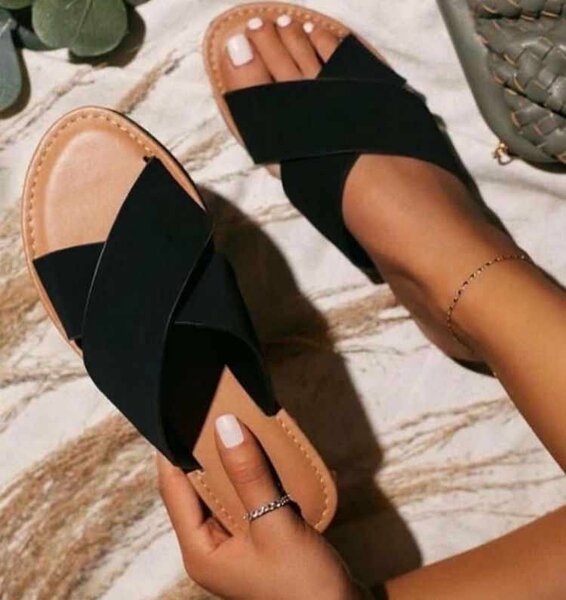 Ladies slippers