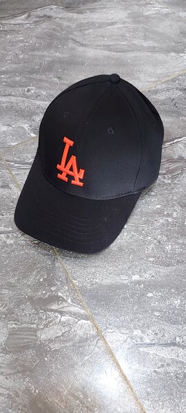Casquettes neuves